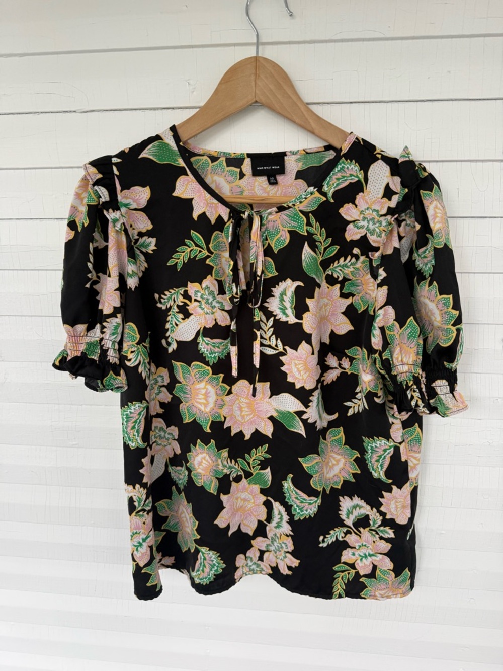 Who What Wear Black Floral Tie-Neck Puff Sleeve Blouse